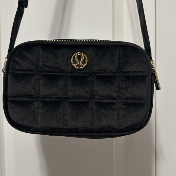 Lululemon Black Velour Camera Bag with Gold - Picture 1 of 8